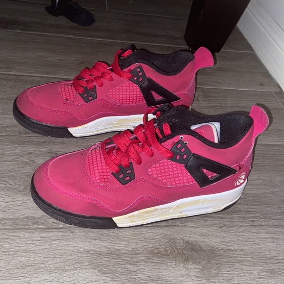 Jordan’s Valentine’s Day special edition - Picture 2 of 5